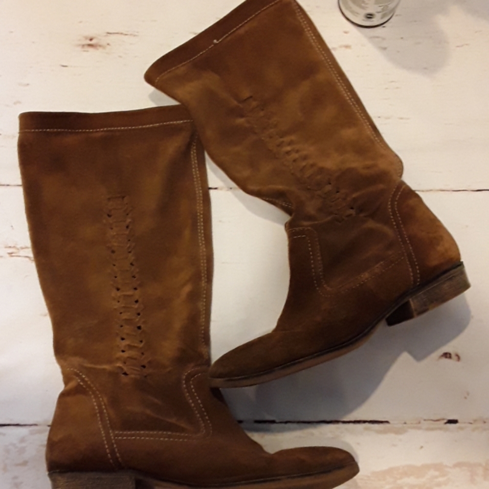 Brown boots